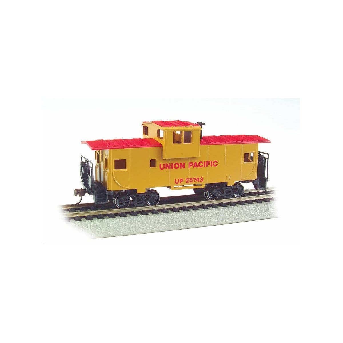 36′ Wide-Vision Caboose - Ready to Run - Silver Series(R) -- Union Pacific