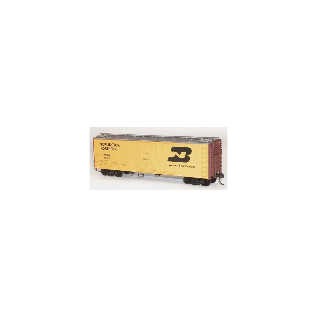 40′ Steel Reefer w/Plug Doors - Kit -- Burlington Northern 70639 (yellow,Boxcar Red, silver), HO Accurail Inc 8508