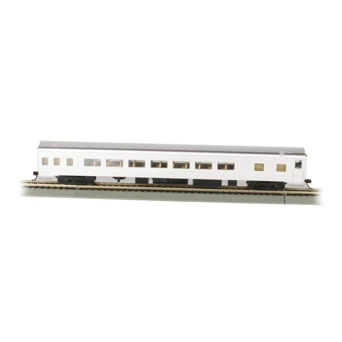 85′ Smooth-Side Coach w/Lights - Ready to Run -- Painted, Unlettered (aluminum), HO Bachmann Industries 14208