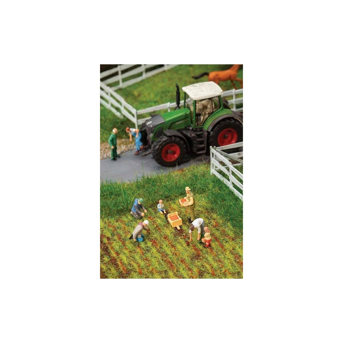 On the Strawberry Field -- pkg(6), HO Faller Gmbh 151659