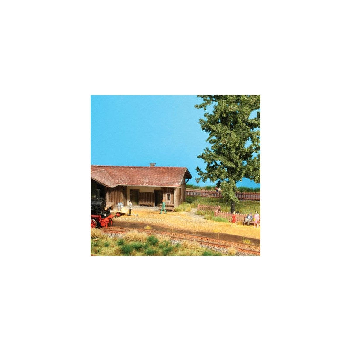 Station Platform Edge - Kit (Plastic) -- Wood Railroad Ties 17-1/8′ 43.4cm Total Length Including End Ramp Sections, HO Brawa 
