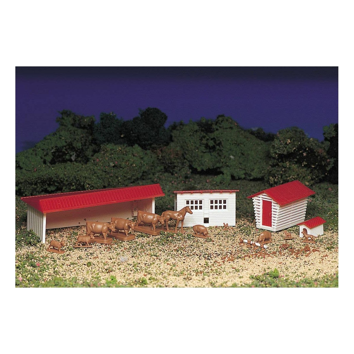 Plasticville Classic Kit - Farm Buildings w/Animals, HO Bachmann Industries 45152