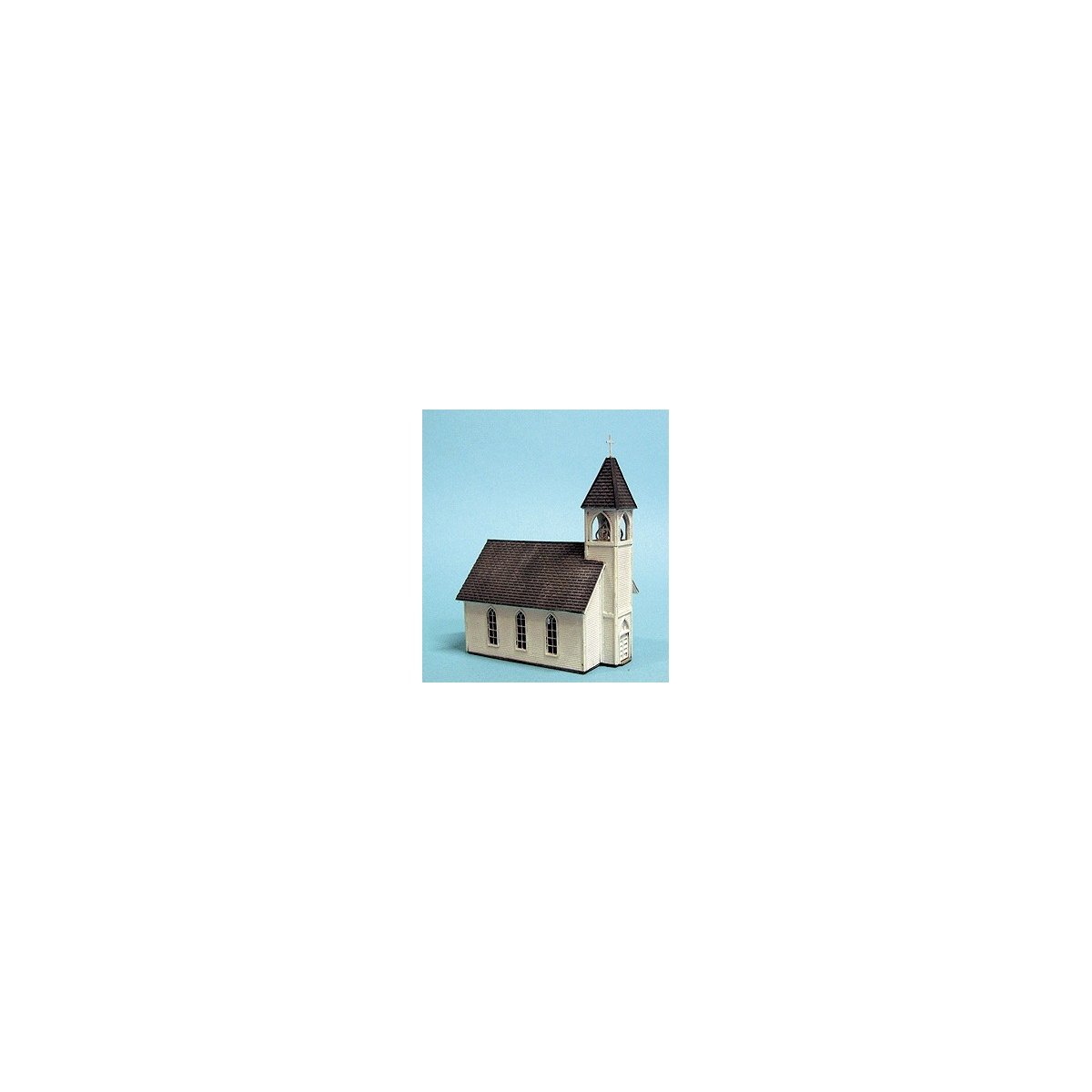 Wood Frame Church -- Kit - 4-7/8 x 3 x 6-1/2′ 12.2 x 7.5 x 16.2cm, HO Blair Line 169