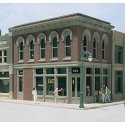The Other Corner Cafe - Woodland Scenics DPM Landmark Structures(R) -- Kit - 4-3/4 x 3′ 12 x 7.7cm, HO, Design Preservation Mo