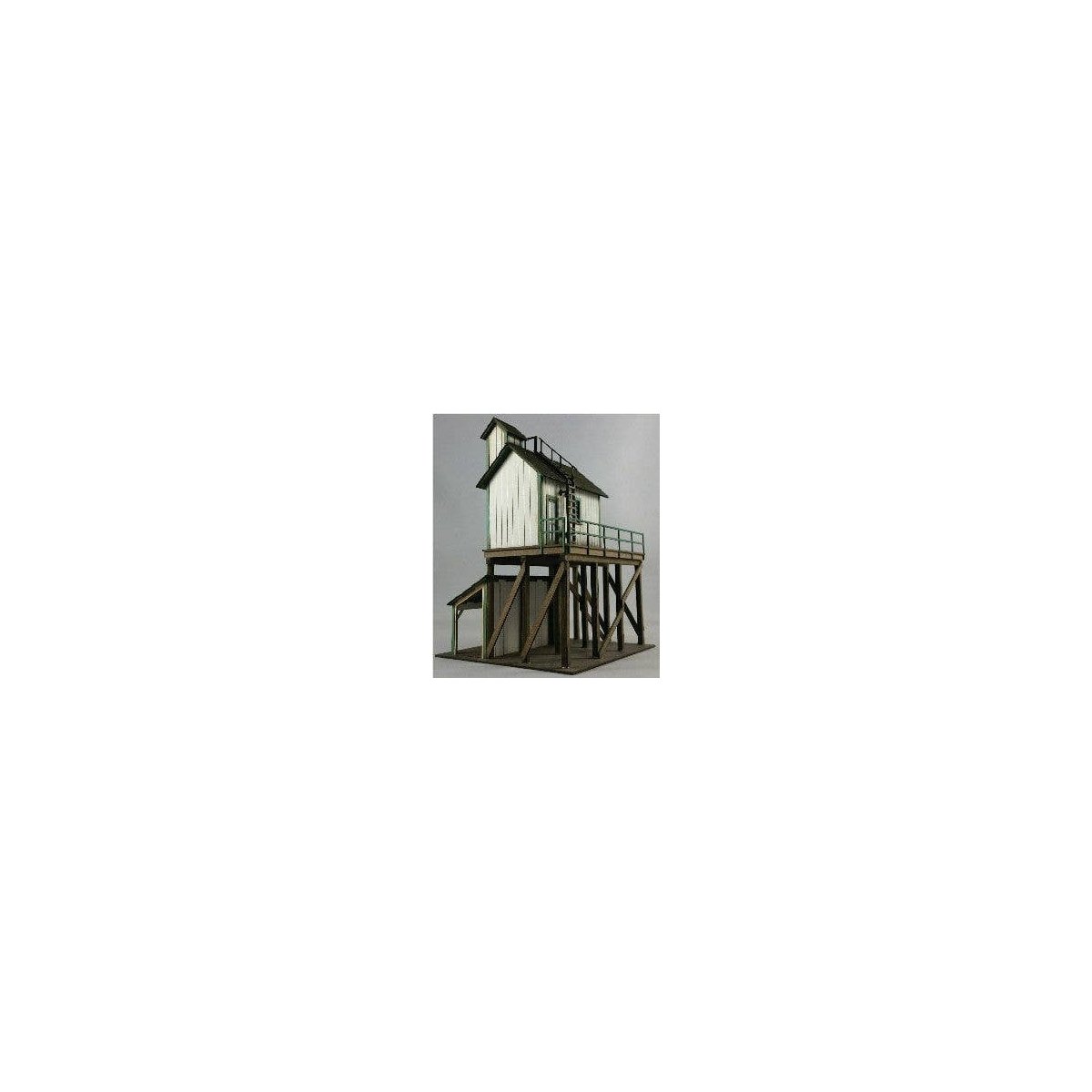 Ice Shed -- Laser-Cut Kit - 3 x 4 x 4-7/8′ 7.6 x 10.2 x 12.4cm, HO GCLaser 19101