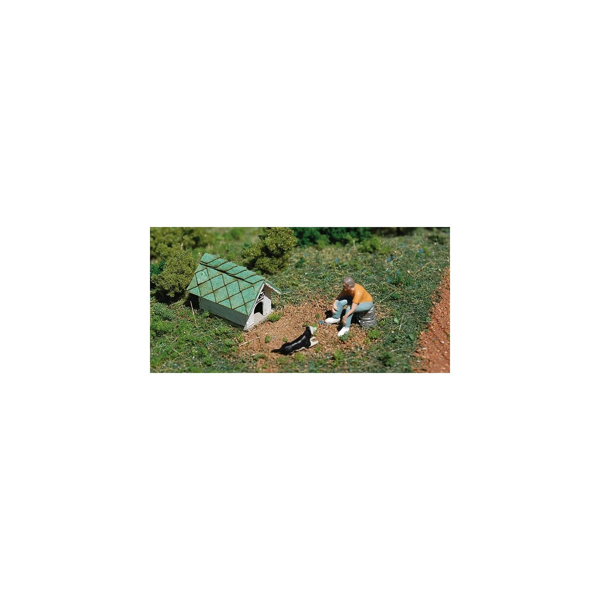 Dog House pkg(2) - Kit (Laser-Cut Wood) -- 15/32 x 25/32 x 1/2′, HO GCLaser 1159