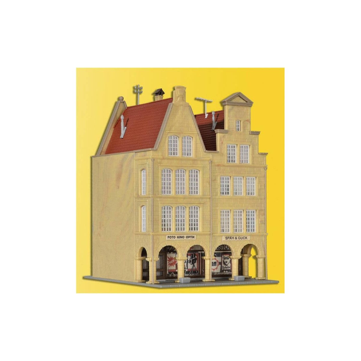 Double Fronted Town House w/Covered Passage -- 3-5/16 x 4-1/8 x 4-3/4′ 8.3 x 10.5 x 12cm, N Kibri 37153