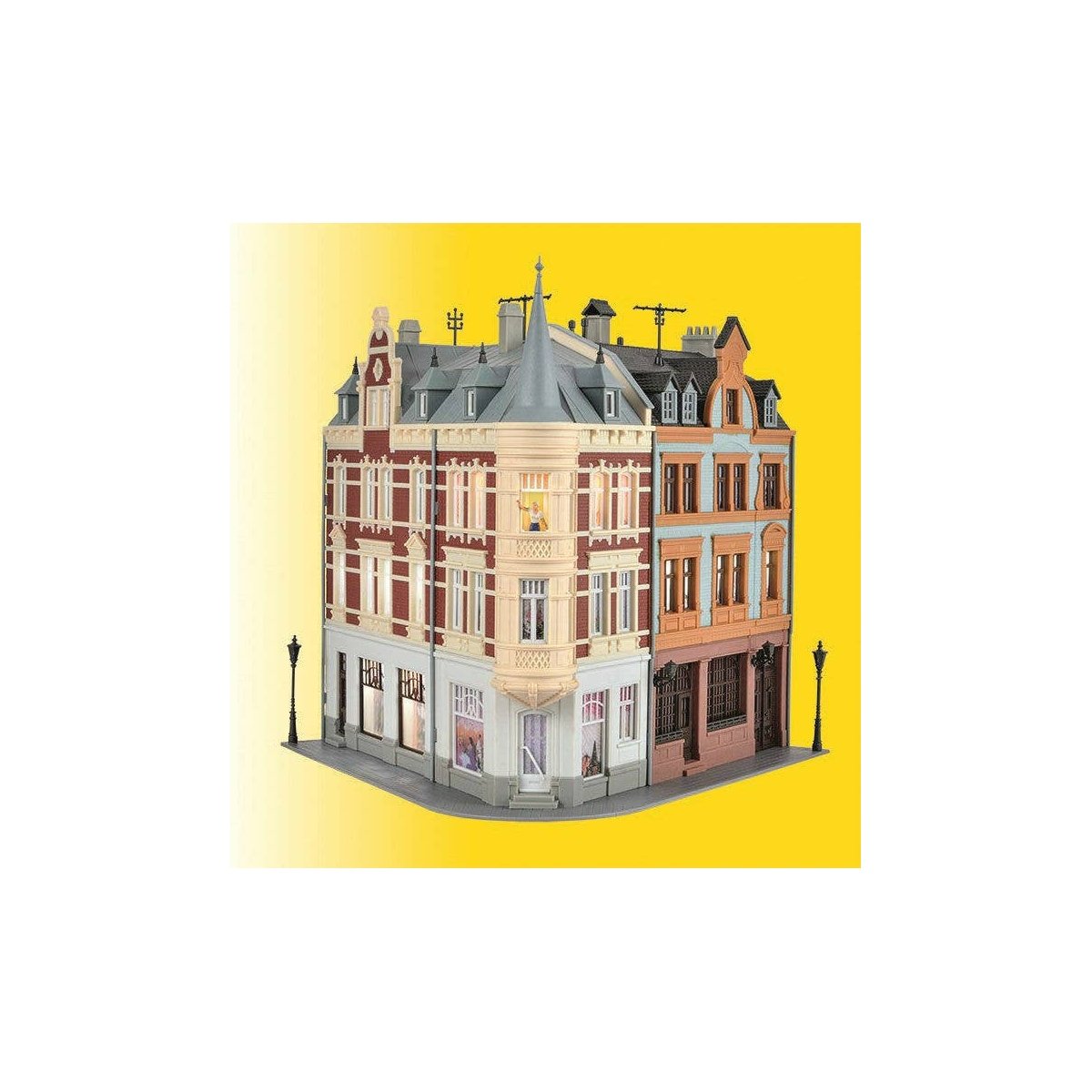 Town House w/Woman & Interior LED Light -- Kit - 8-7/8 x 9-1/4 x 7-1/2′ 22.5 x 23.5 x 19cm, HO Kibri 38295