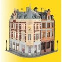 Town House w/Woman & Interior LED Light -- Kit - 8-7/8 x 9-1/4 x 7-1/2′ 22.5 x 23.5 x 19cm, HO, Kibri 38295