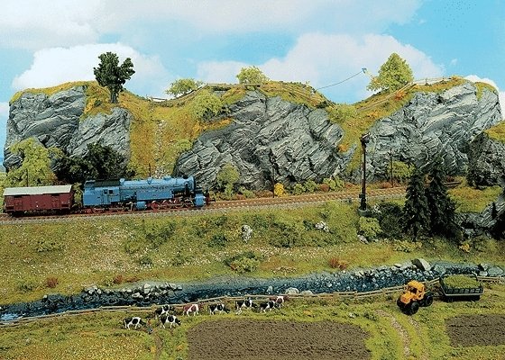 Foam Rock Formations -- Limestone Rock Wall 13 x 7-1/8′ 32 x 18cm, HO, Noch Gmbh & Co 58490