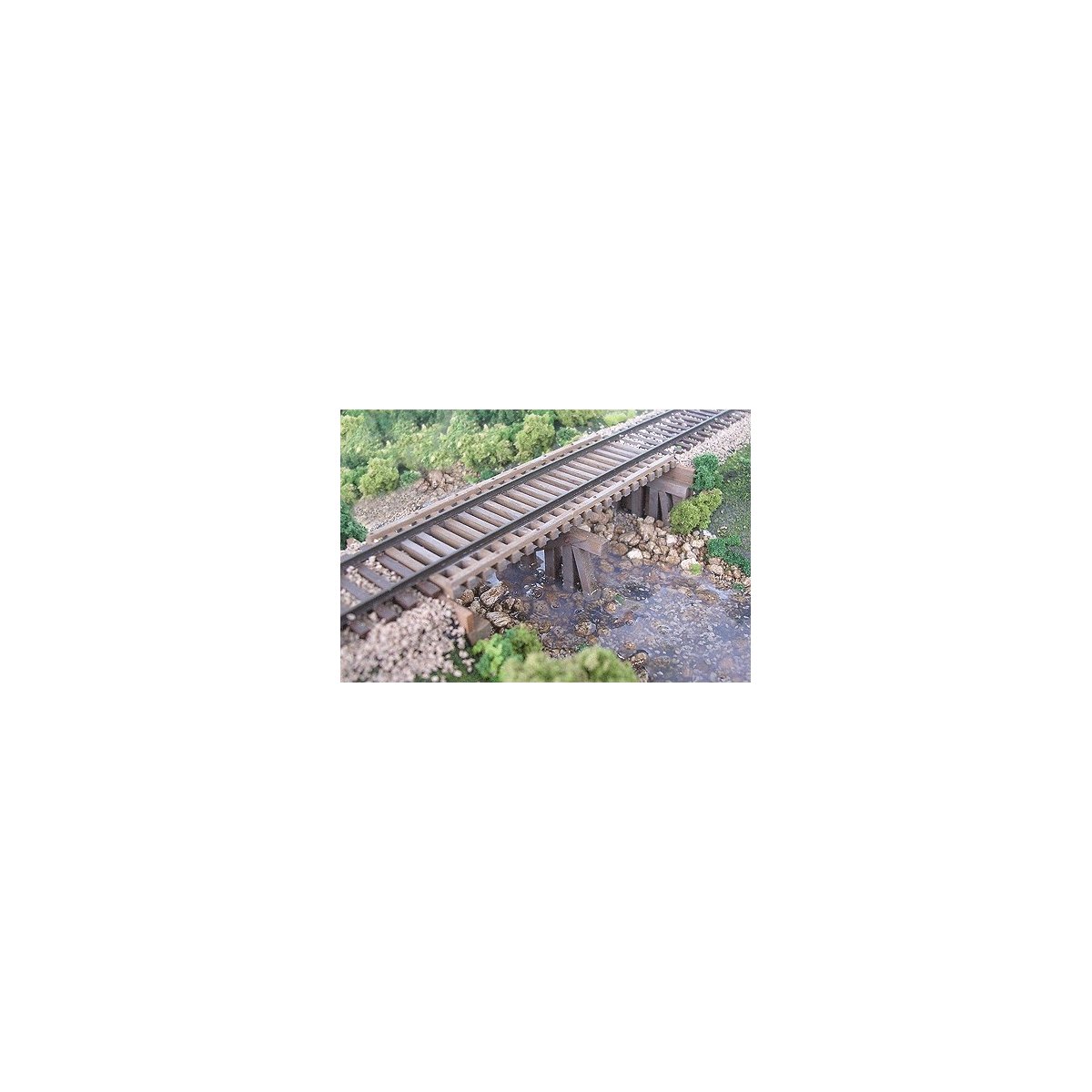 Cheat Run Trestle - Standard Gauge -- Approximate Scale Size: 13 x 27′ 4 x 8.2m, HO B.T.S. 27142