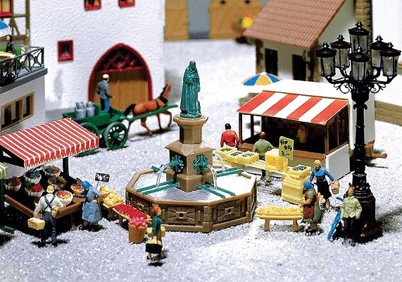 Fountain w/Figure -- 1-5/8 x 1-5/8′ 4.3 x 4.3cm, HO, Faller Gmbh 180581