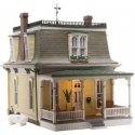 Home Sweet Home - Built-&-Ready Landmark Structures(R) -- Assembled - 4-1/4 x 7-1/8′ 10.8 x 18.1cm, HO, Woodland Scenics 5036