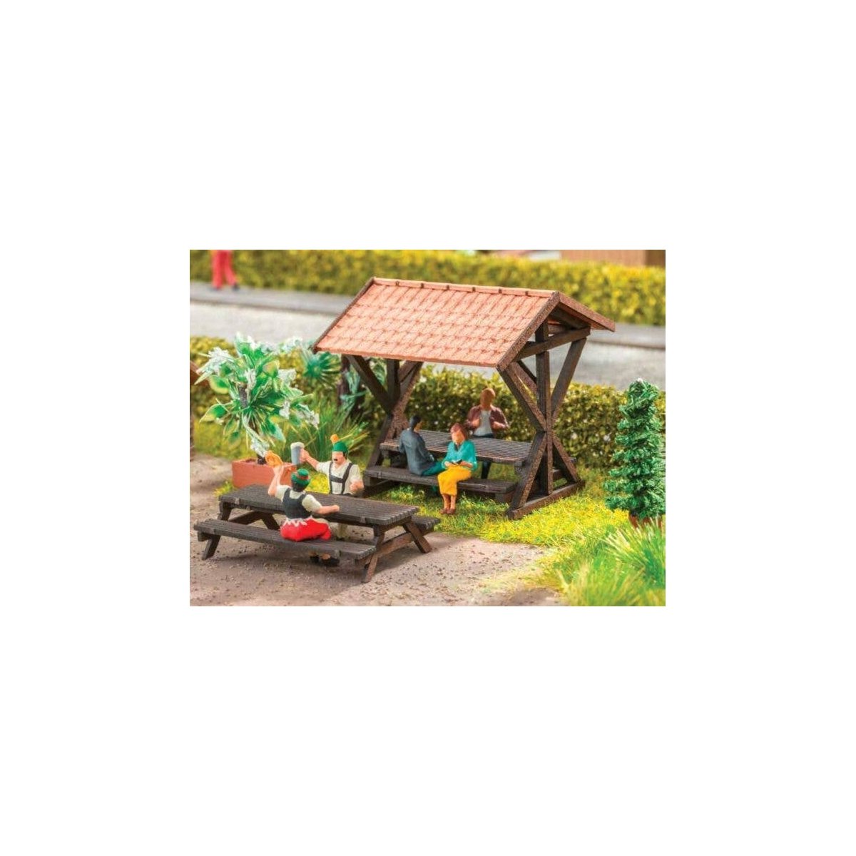 Roadside Resting Place - Laser-Cut Minis -- Laser-Cut Kit, N, Noch Gmbh & Co 14674