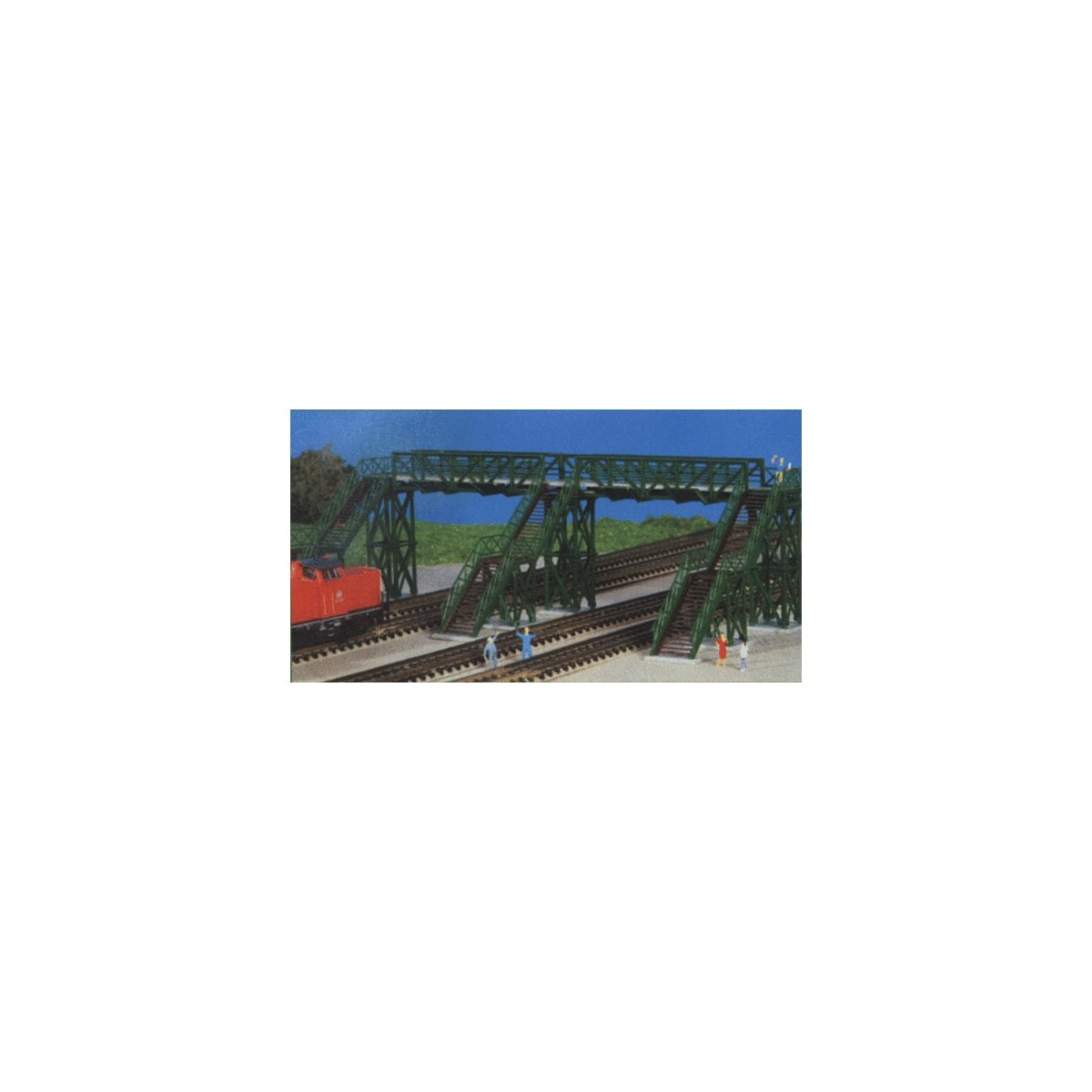 4-Track Pedestrian Overpass -- 7-1/8 x 3-3/8 x 2-3/8′ 18 x 8.5 x 6cm, N, Kibri 37810