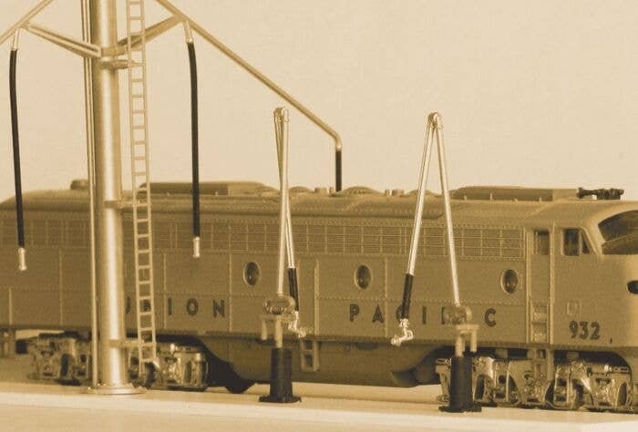 Snyder Fuel Crane - Kit -- Includes 2 Fueling Rigs, N, American Limited Models 5150