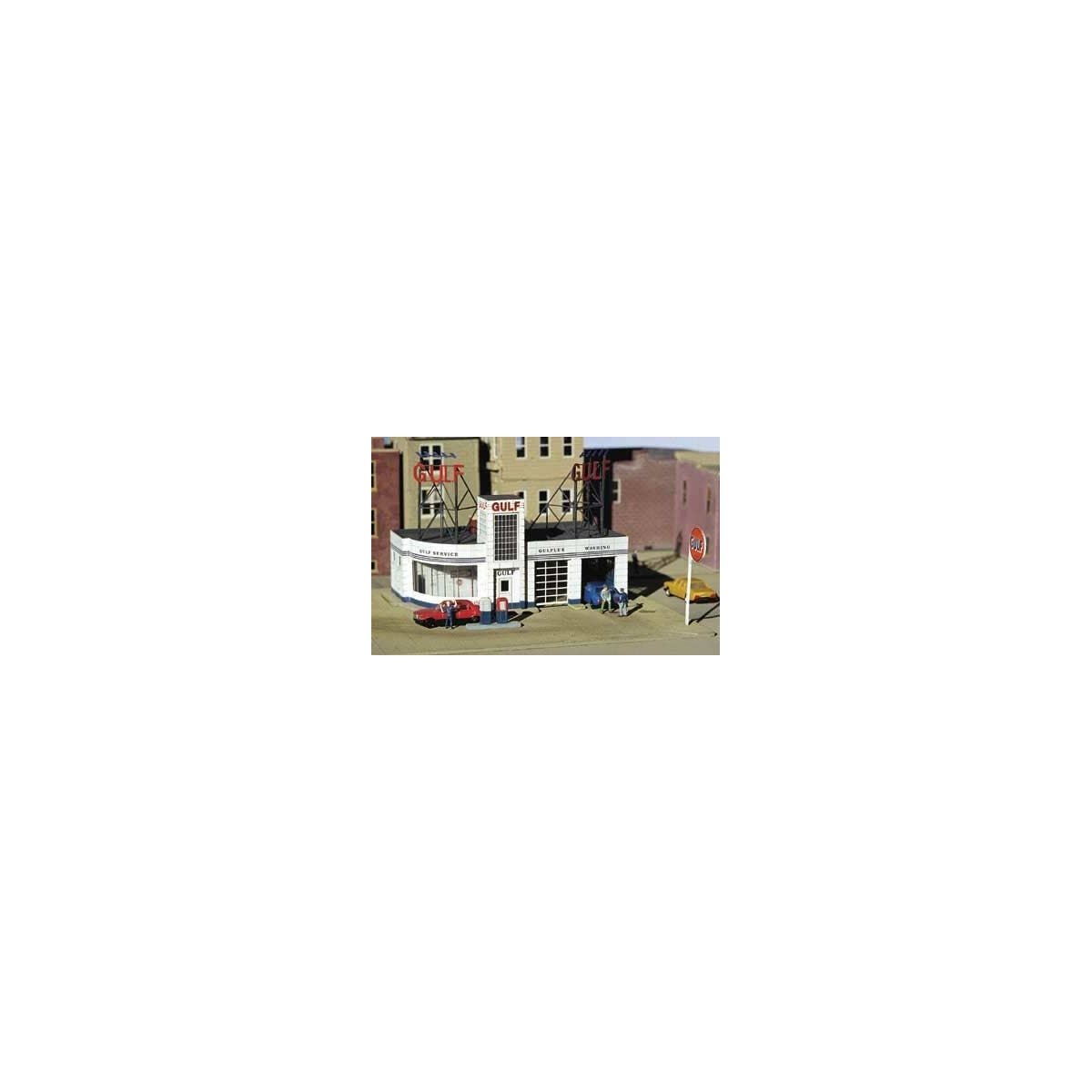 Gulf Gas Station -- 2-1/2 x 1-1/2′ 6.4 x 3.8cm, Z Micro Structures 229300