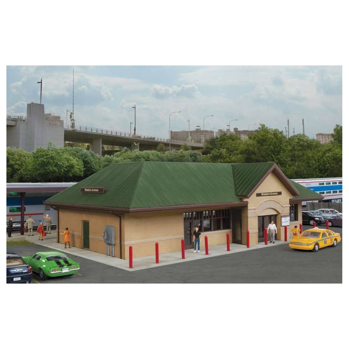 Modern Suburban Station -- Kit - 10-7/16 x 6-1/2 x 3-1/8′ 26.5 x 16.5 x 7.9cm, HO Walthers Cornerstone 4095