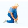 Woman Tying Her Shoes, HO, Preiser Kg 28167
