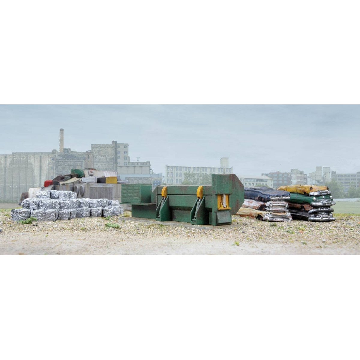 Baler-Logger -- Kit - 4-5/8 x 1-3/8 x 1-1/4′ 11.7 x 3.4 x 3.1cm, HO Walthers Cornerstone 3631