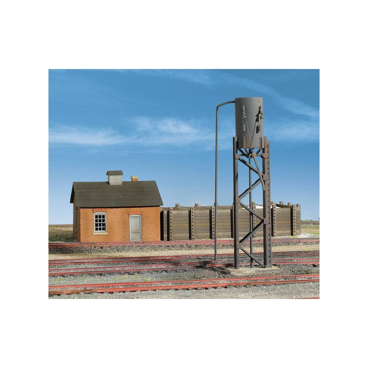 Sanding Towers & Drying House -- Kit, HO Walthers Cornerstone 3182