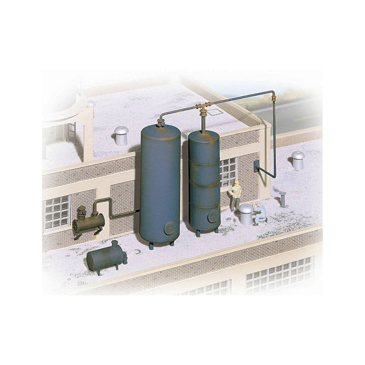 Industrial Storage Tanks -- Kit, HO Walthers Cornerstone 3514