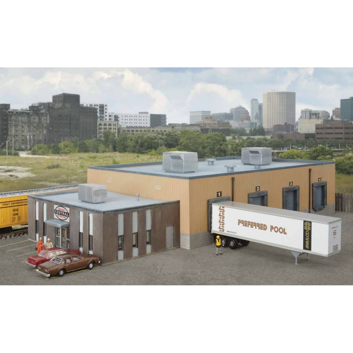 Central Beverage Distributors with Office Annex -- Kit - 10-9/16 x 4-11/16 x 2-1/4′ 26.8 x 11.9 x 5.7cm, N Walthers Cornerston
