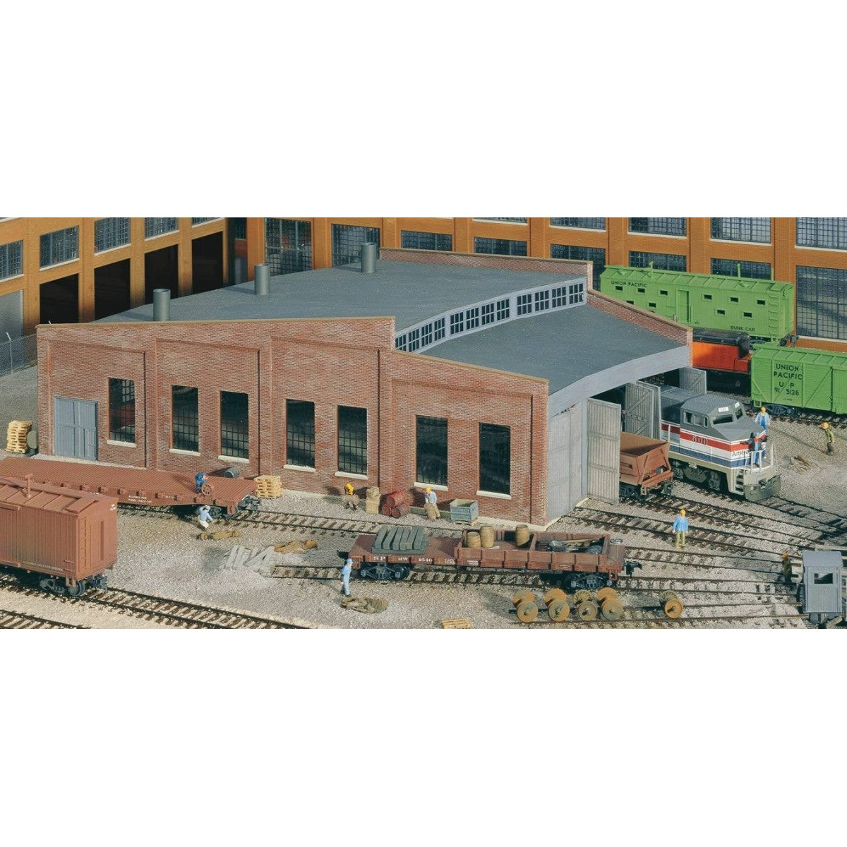 Three-Stall Roundhouse -- Kit - 14 x 14-1/4 x 4-11/16′ 35.6 x 36.2 x 11.9cm, HO Walthers Cornerstone 3041
