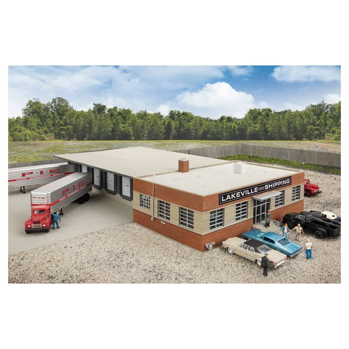 Cross-Dock Truck Facility -- Kit - 16-5/16 x 19-3/16 x 3-1/8′ 41.4 x 48.7 x 7.9cm, HO Walthers Cornerstone 4131