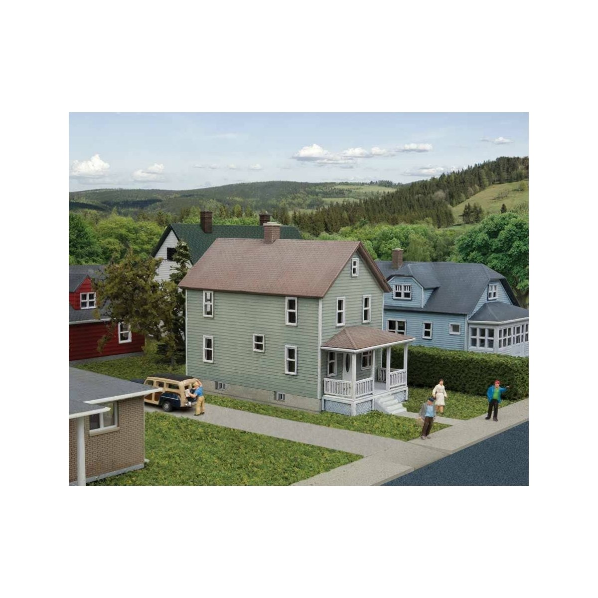 Two-Story Frame House -- Kit - 3-3/8 x 1-1/2 x 2-3/8′ 8.6 x 4 x 5.9cm, N Walthers Cornerstone 3888