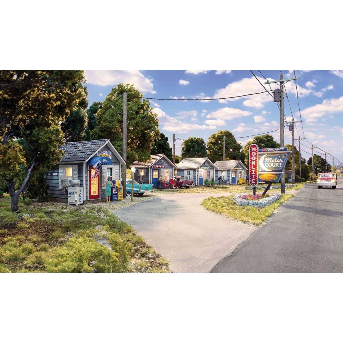 Moonlite Motor Court - Built-&-Ready(R) Landmark Structure(R) -- Includes Office and 3 Rooms, O Woodland Scenics 5877