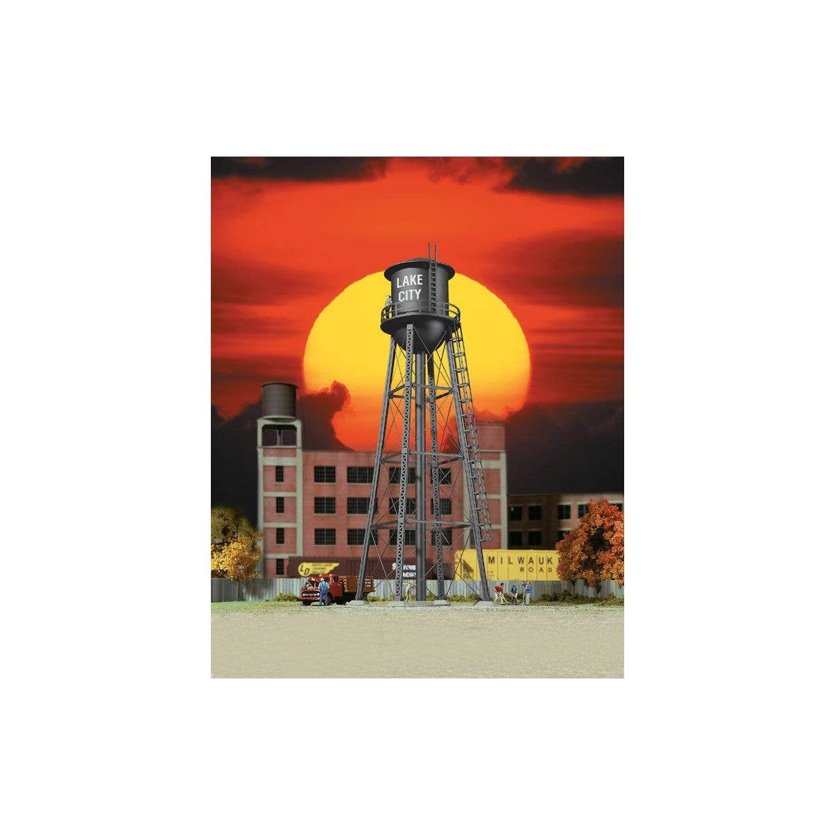 City Water Tower -- Assembled - Black - 2-3/8 x 2-3/8 x 7′ 6 x 6 x 17.8cm, N Walthers Cornerstone 3832