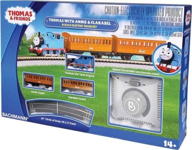 Thomas and Friends(TM) Thomas with Annie & Clarabel Train Set - Standard DC -- Locomotive, 2 , N, Bachmann Industries 24028