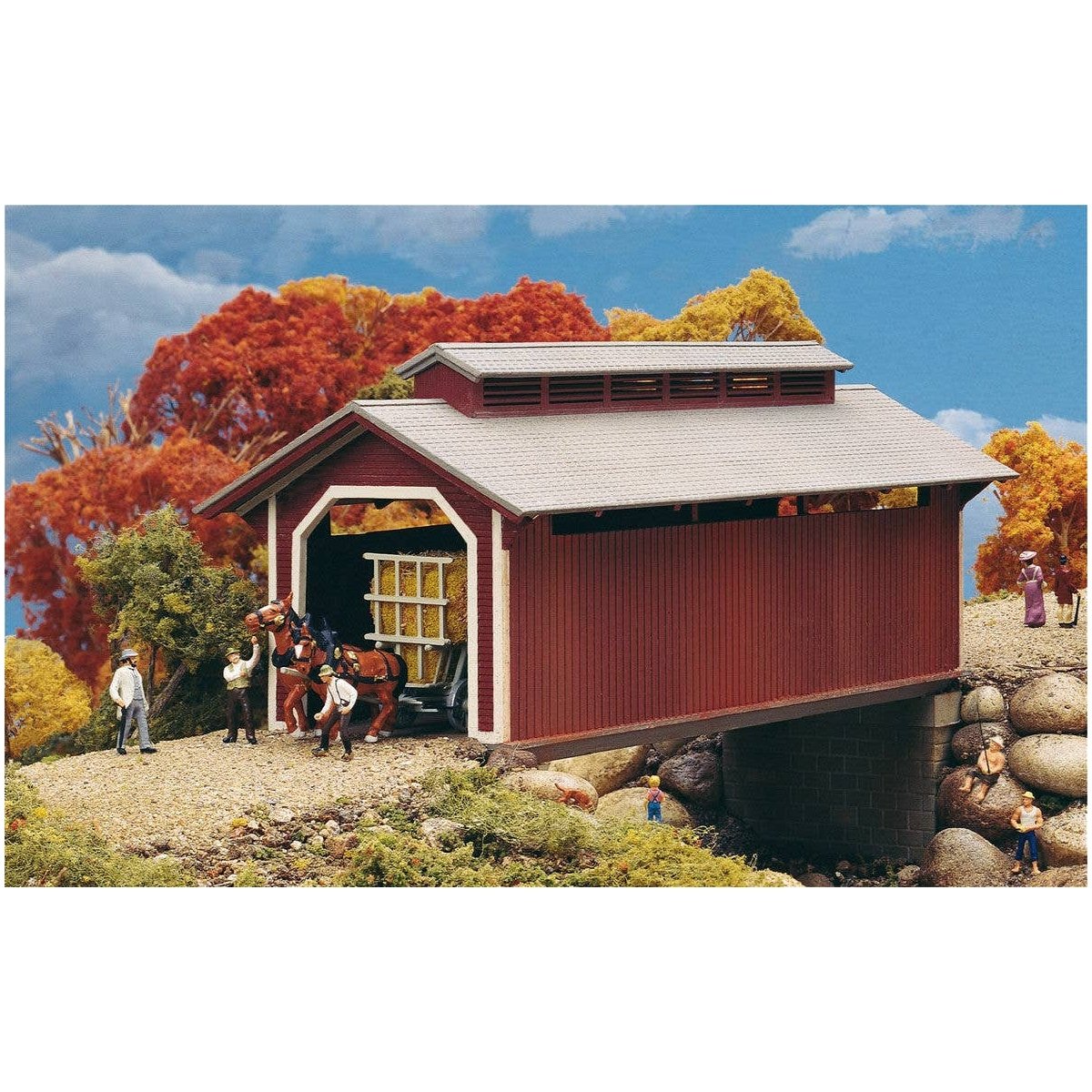 Willow Glen Covered Bridge -- Kit - 8-1/2 x 3-1/2 x 3-1/2′ 21.2 x 8.7 x 8.7cm (At Roof), HO Walthers Cornerstone 3652