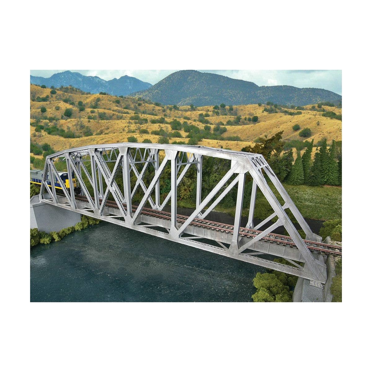 Arched Pratt Truss Railroad Bridge -- Single-Track - Kit - 23 x 3-1/16 x 5-1/4′ 58.4 x 7.8 x 13.3cm, HO Walthers Cornerstone 4