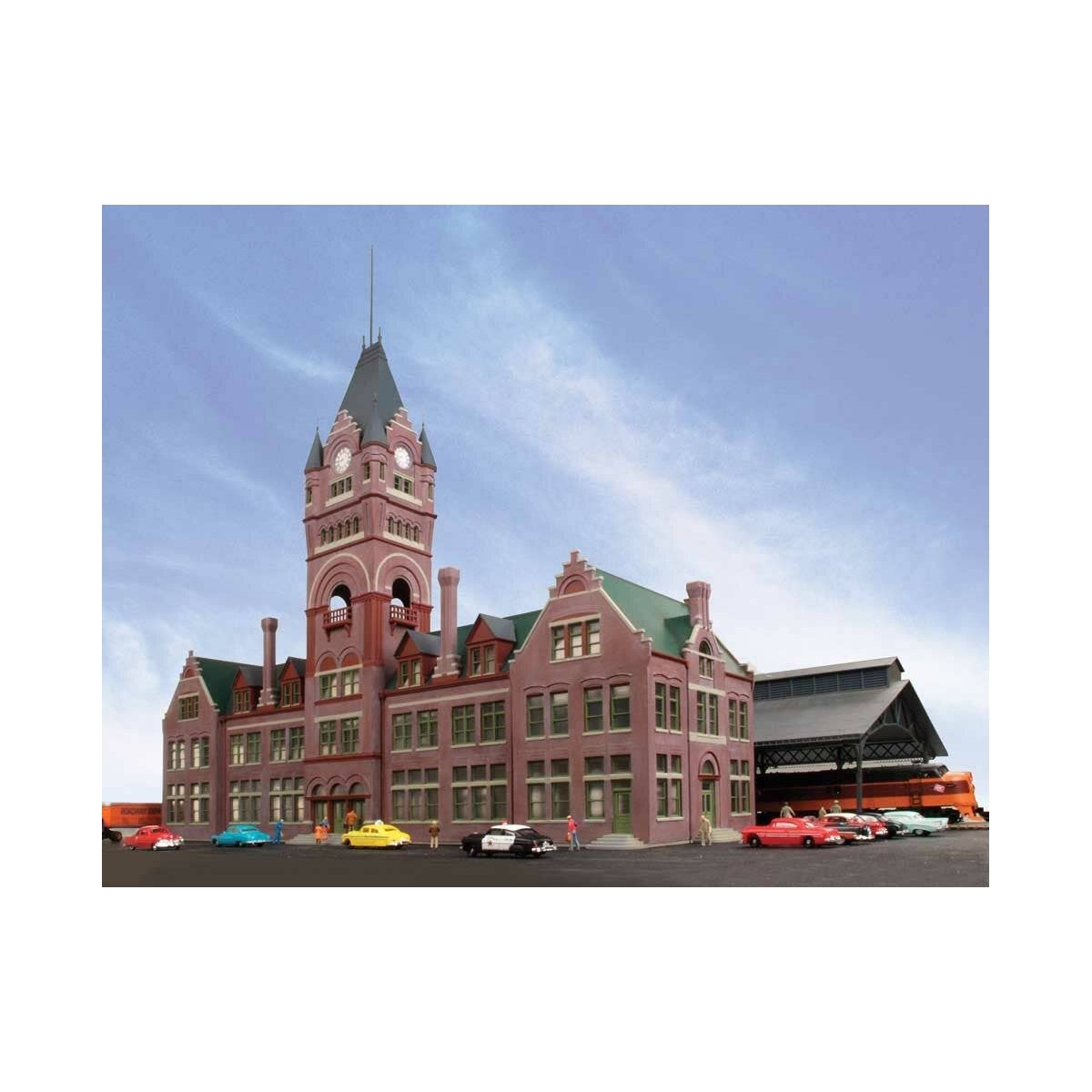 Milwaukee Everett Street Station and Train Shed -- Kit - Station Measures: 25-5/32 x 8-13/32 x 22′ 63.8 x 21.3 x 55.8cm, HO Wa