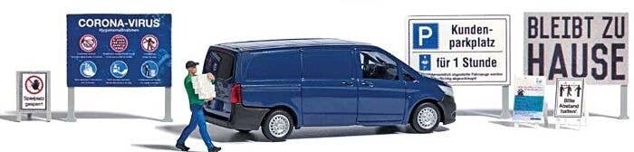COVID-19 Toilet Paper Transport -- Figure Loading Toilet Paper into Mercedes-Benz Vito Cargo V, HO, Busch Gmbh & Co Kg 7912