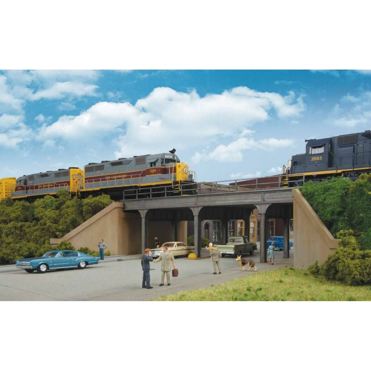 Urban Steel Overpass -- Kit, HO Walthers Cornerstone 4561