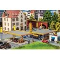 Jet Modern Gas Station -- Kit - Pump Roof: 7-3/16 x 4-7/8 x 2-3/8′ 18.2 x 12.4 x 6.3cm Building: 7-1/, HO Faller Gmbh 130589