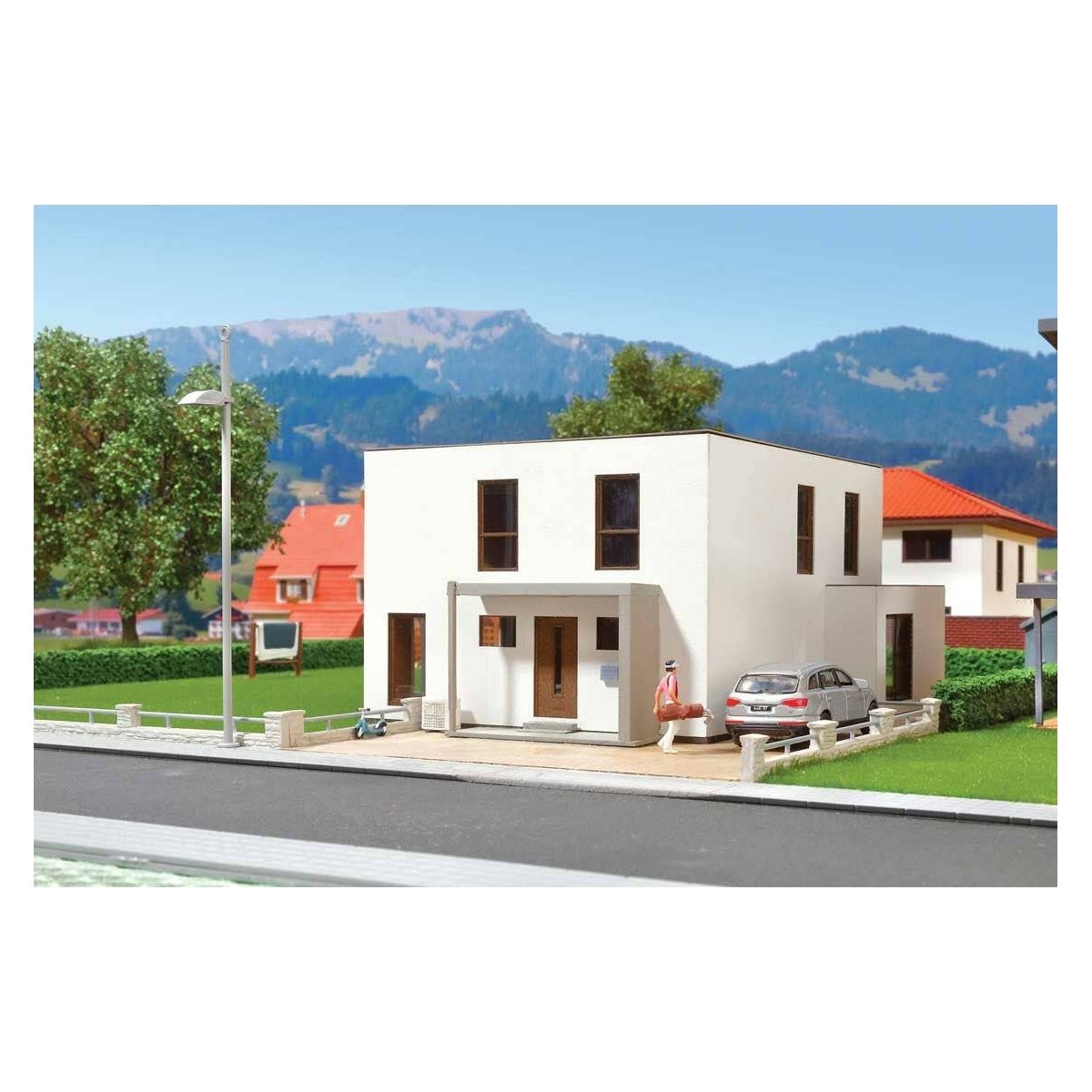 Lina Cube House with Terrace -- Polyplate Kit - 11.9 x 13.9 x 7.4cm, HO Kibri 38339