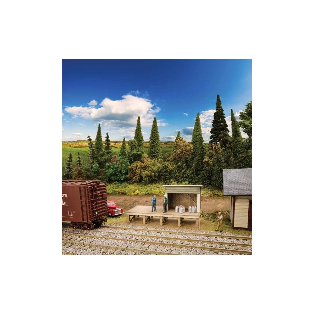 Milk Platform -- Kit - 3-7/16 x 1-1/2 x 1-7/8′ 8.73 x 3.81 x 4.76cm, HO Walthers Cornerstone 4062