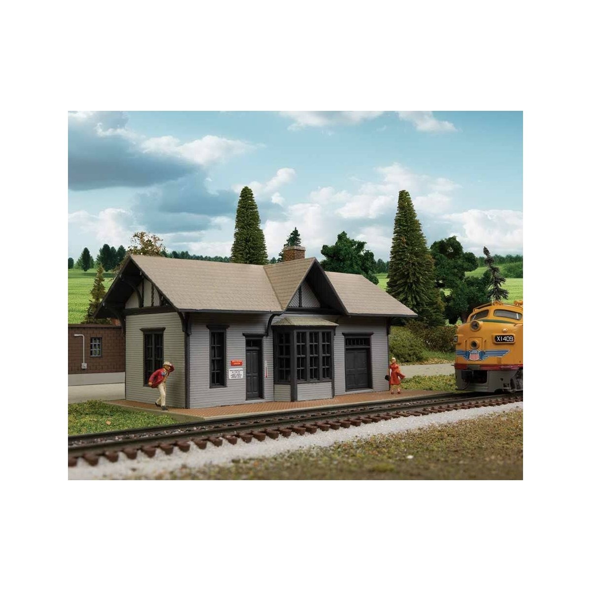 Golden Valley Depot -- Kit - 4 x 2-1/8 x 2′ 10.1 x 5.3 x 5cm, N Walthers Cornerstone 3894