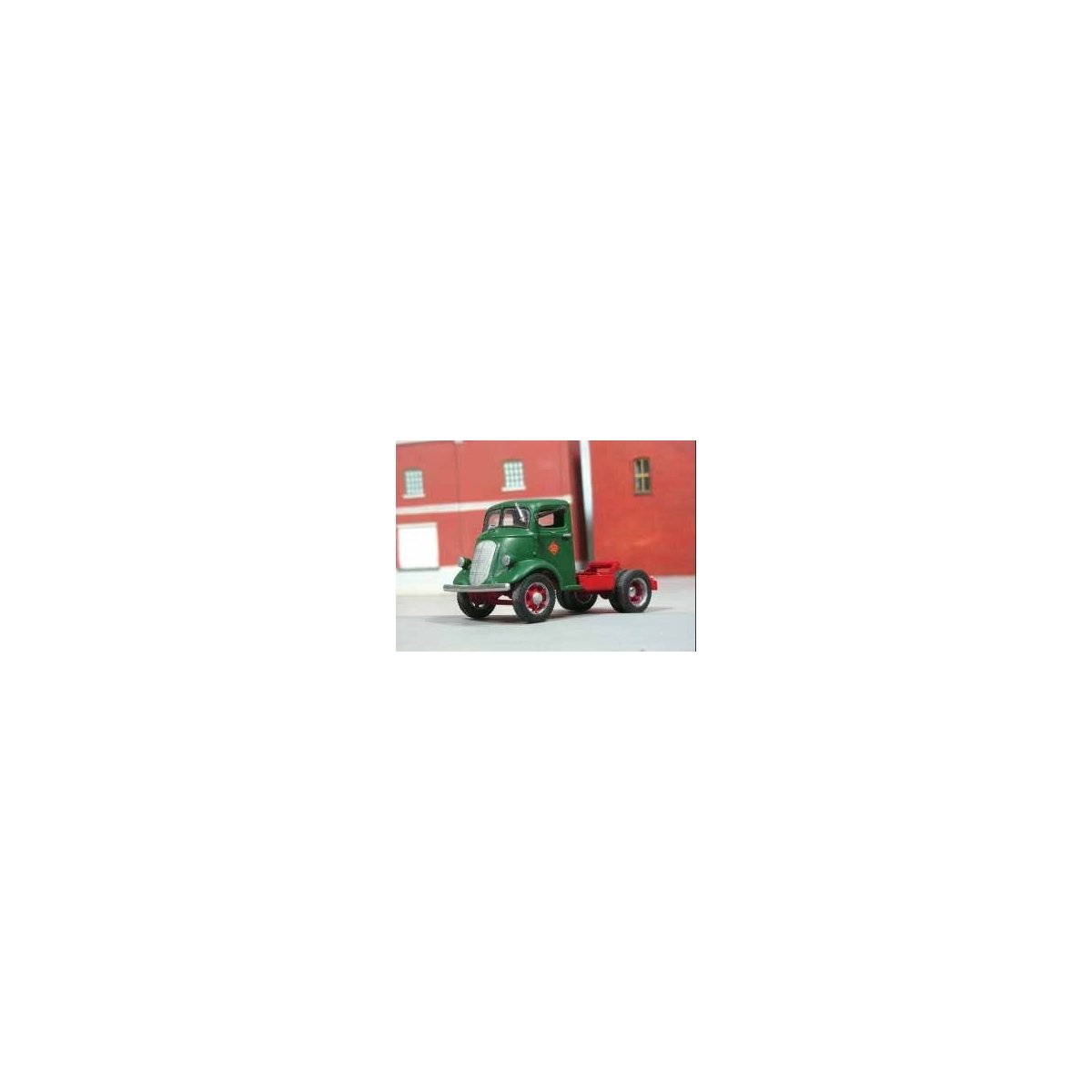 1937 Studebaker Highway Tractor - Resin Kit -- Undecorated, O SYLVAN SCALE MODELS 365