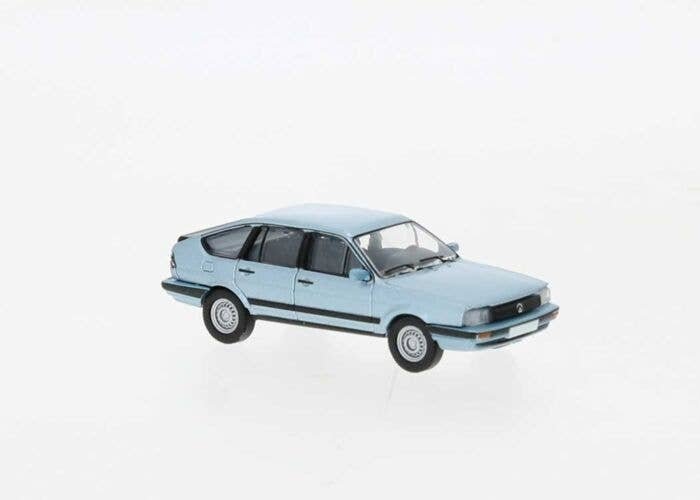 1985 Volkswagen Passat B2 Trophy Station Wagon - Assembled -- Metallic Blue, HO, Brekina Automodelle PCX870410