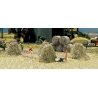 Hay Bale Set -- Assembled, HO Busch Gmbh & Co Kg 1212
