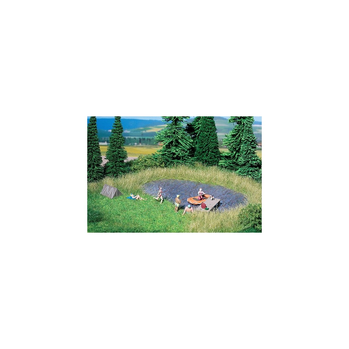 Natur+ Bathing Lake -- Bathing Lake, Meadow, 10 Grass Tufts - 8-5/8 x 7-7/8′ 22 x 20cm, HO Noch Gmbh & Co 7442