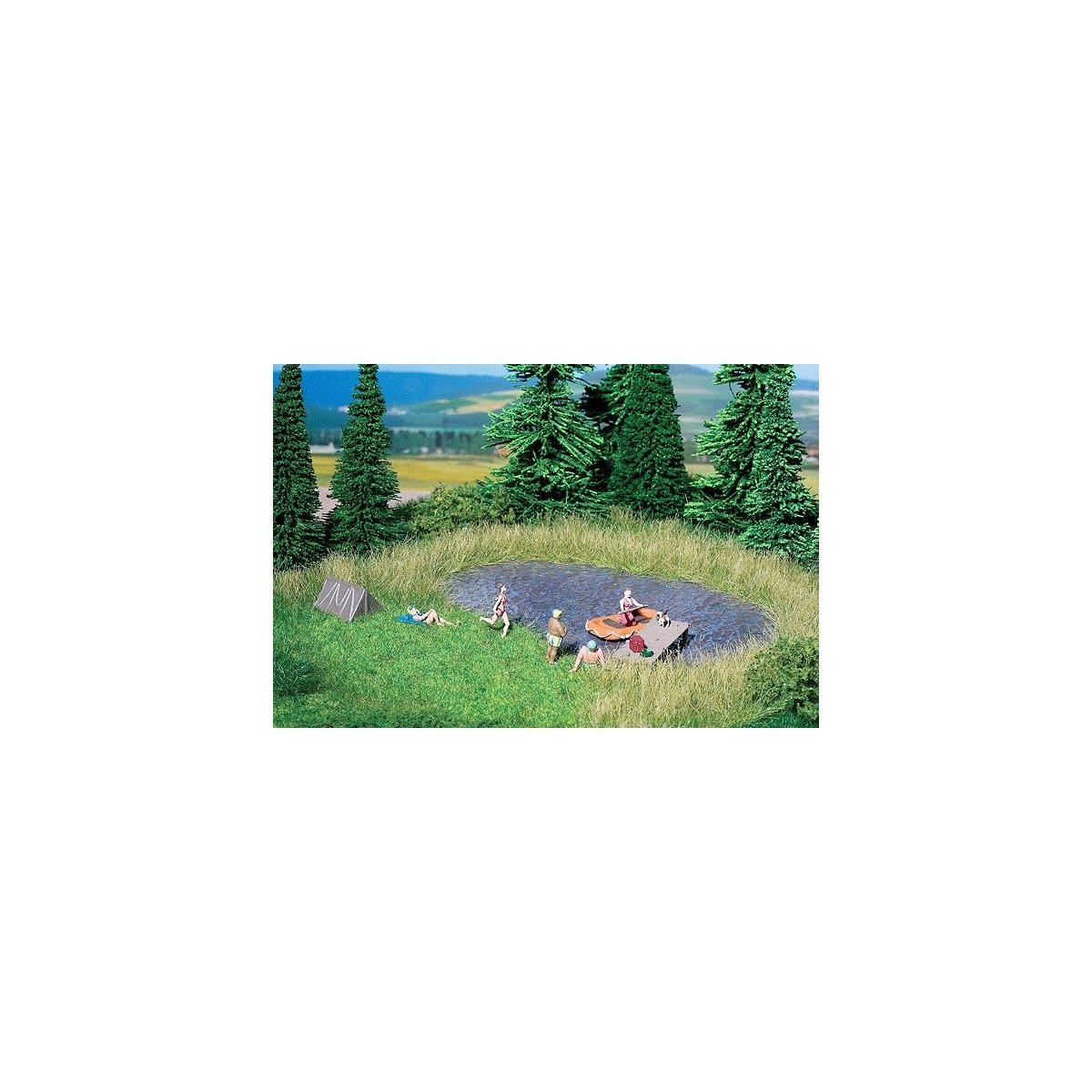 Natur+ Bathing Lake -- Bathing Lake, Meadow, 10 Grass Tufts - 8-5/8 x 7-7/8′ 22 x 20cm, HO Noch Gmbh & Co 7442