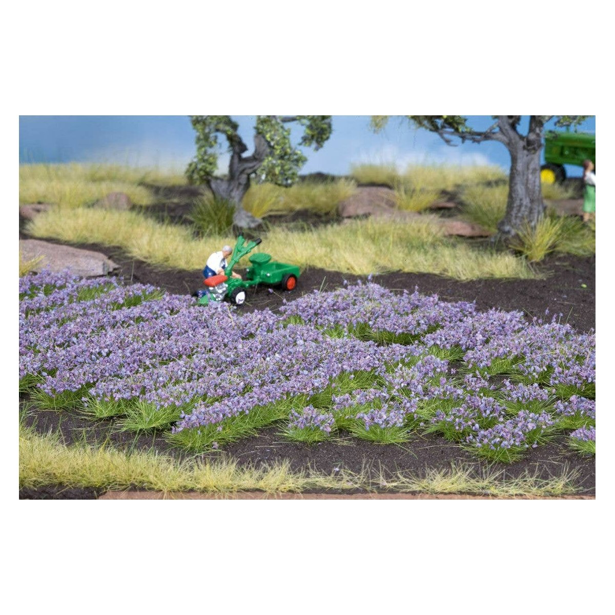 Lavender Tufts -- Strips & Tufts pkg(36), HO Noch Gmbh & Co 7136