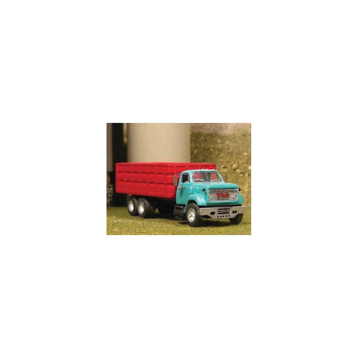 1971-1977 GMC 9500 Tandem Grain Truck - Resin Kit -- Unpainted Resin Castings, HO SYLVAN SCALE MODELS V404