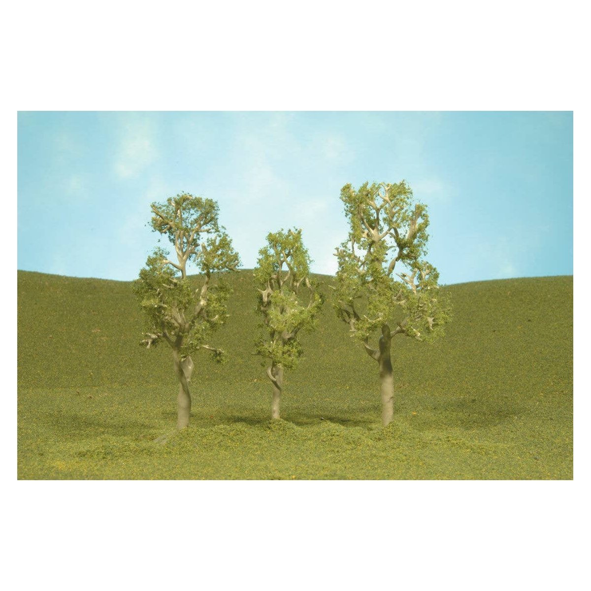 Aspen Trees - SceneScapes(TM) -- 3 to 4′ 7.6 to 10.2cm pkg(3), HO Bachmann Industries 32010